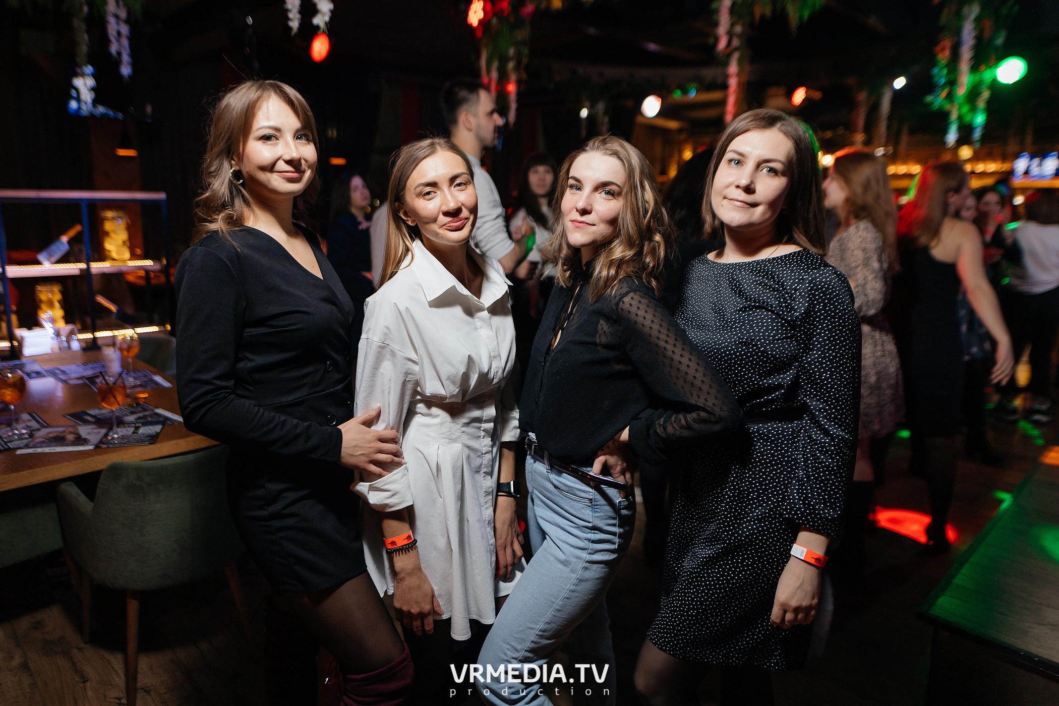 Выходные в баре «DOSKI»