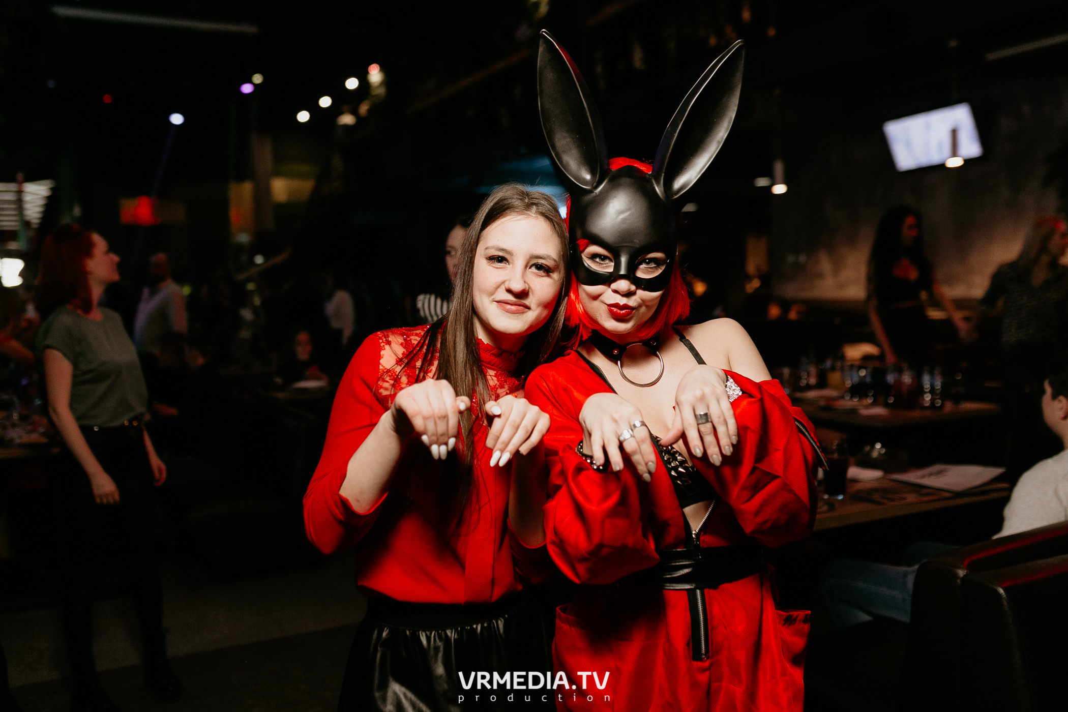 Выходные в баре «DOSKI»