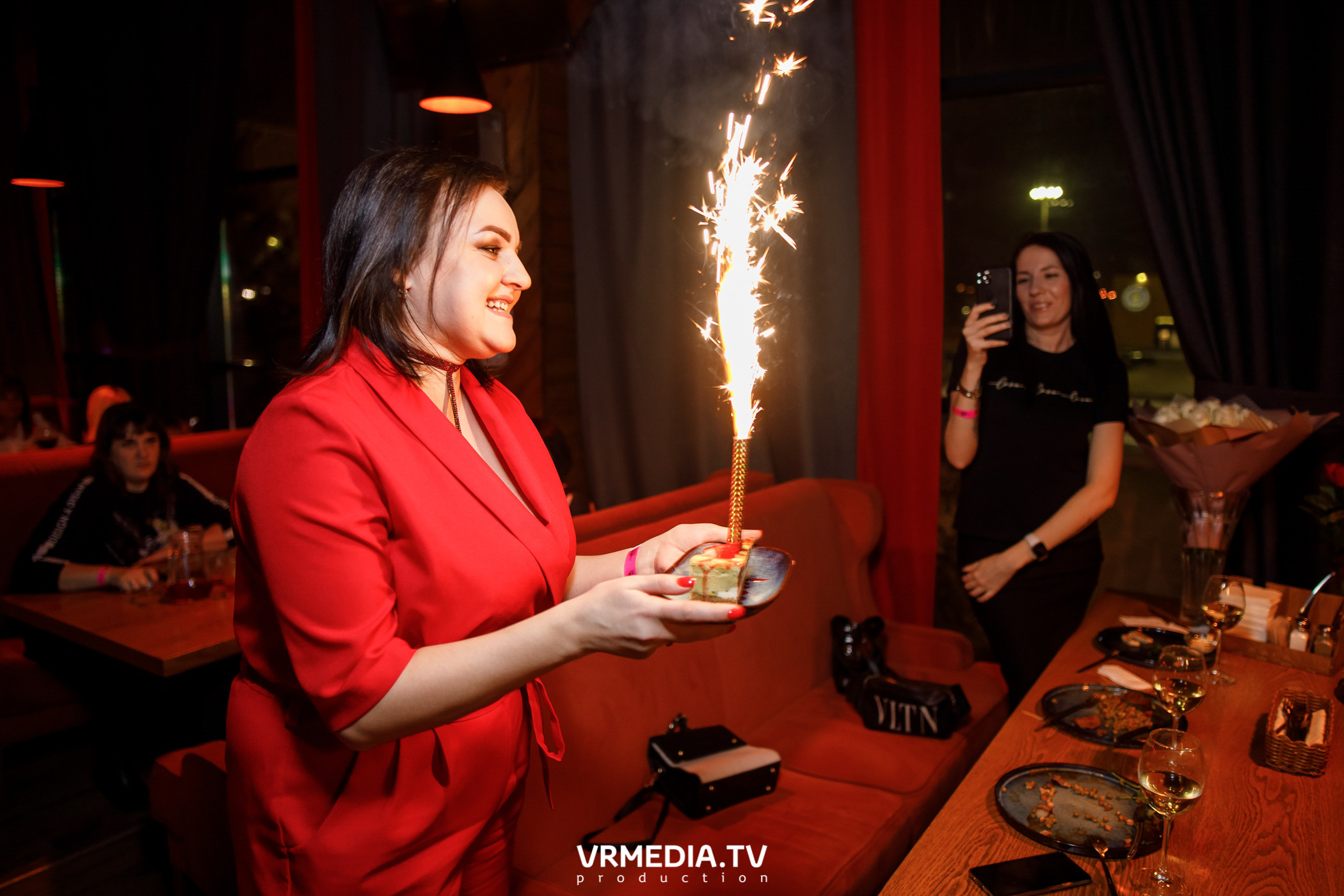 Индиго в гриль-баре «Жара»