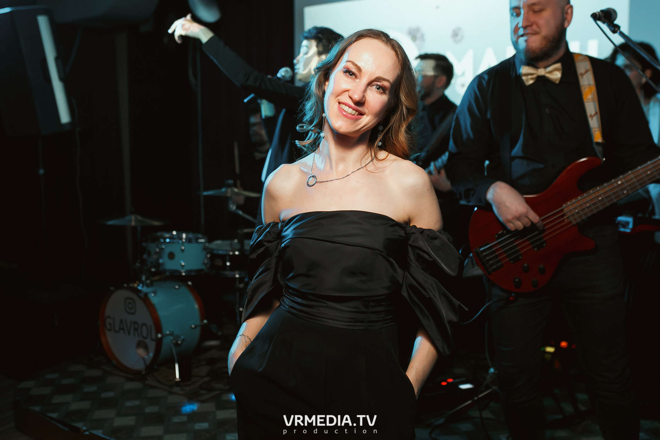 Международный женский день в караоке «Mimo Not»