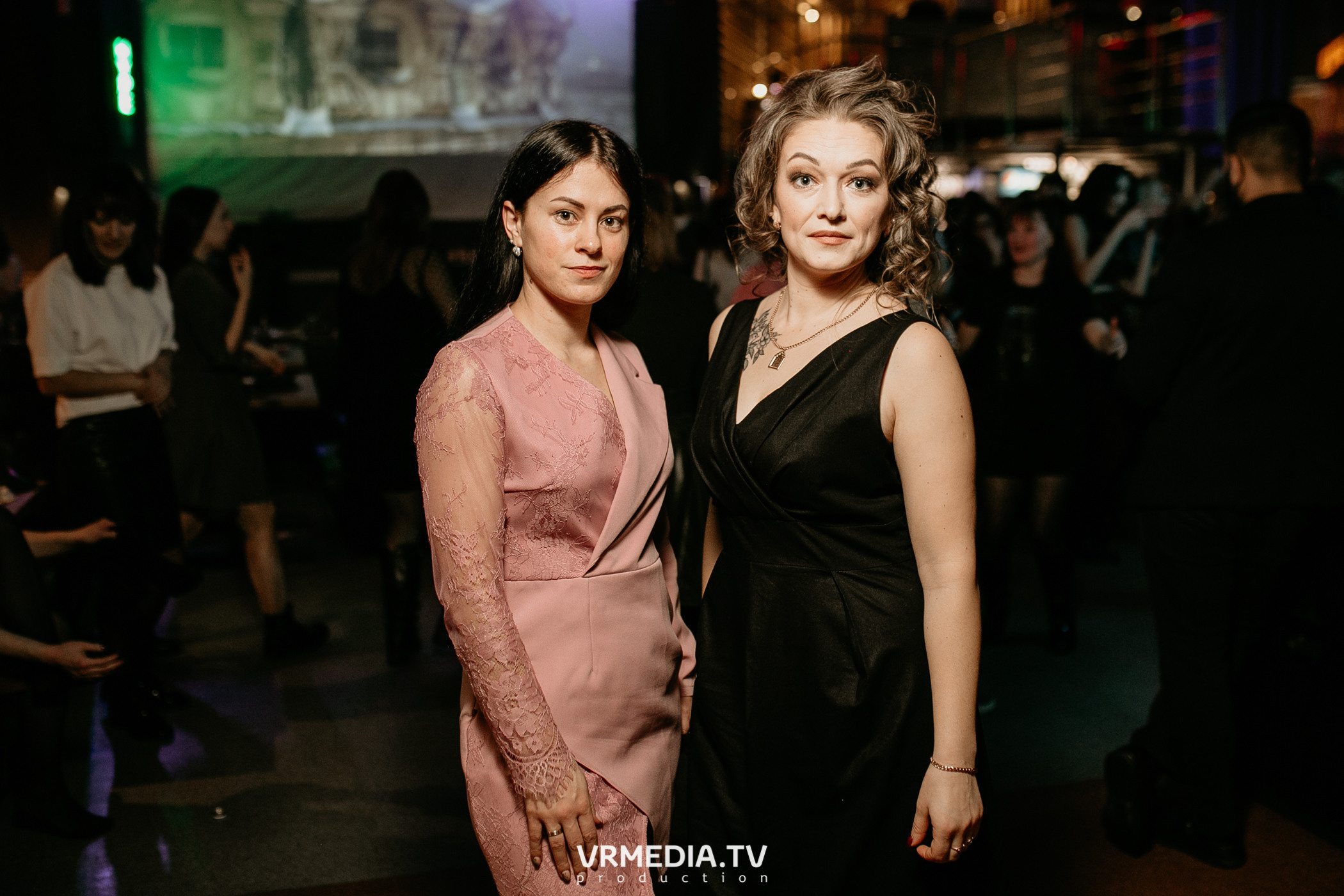 Выходные в баре «DOSKI»