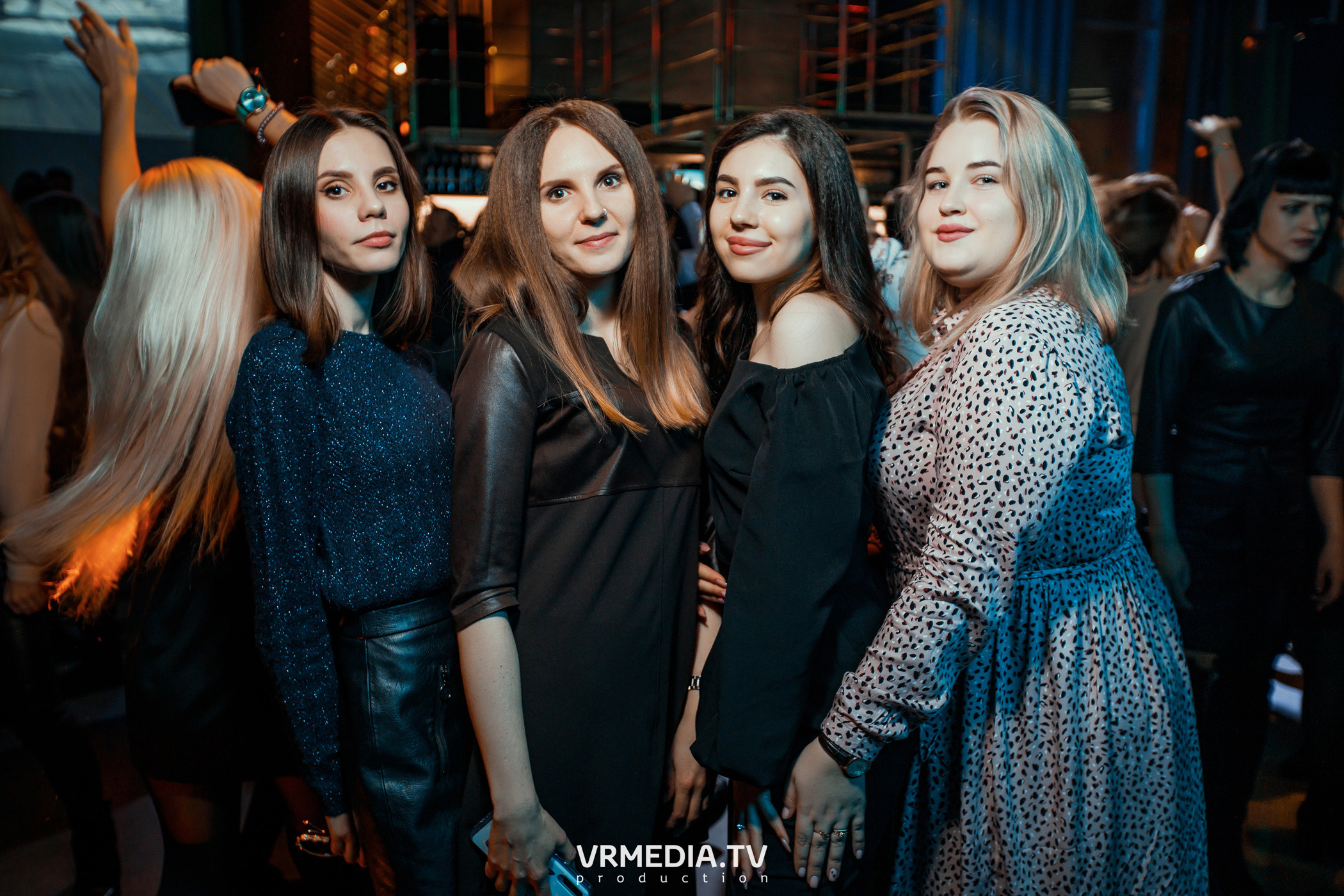 Выходные в баре «DOSKI»