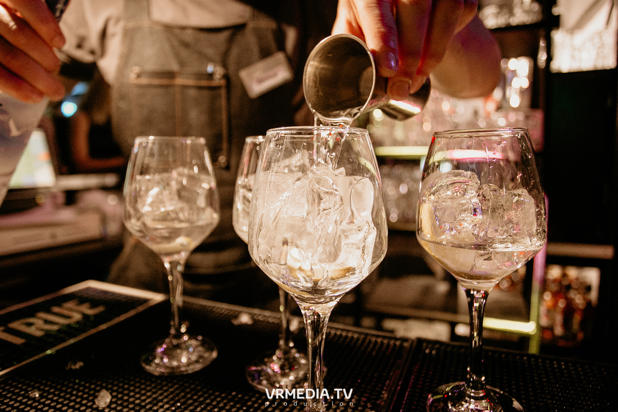 Выходные в баре «DOSKI»