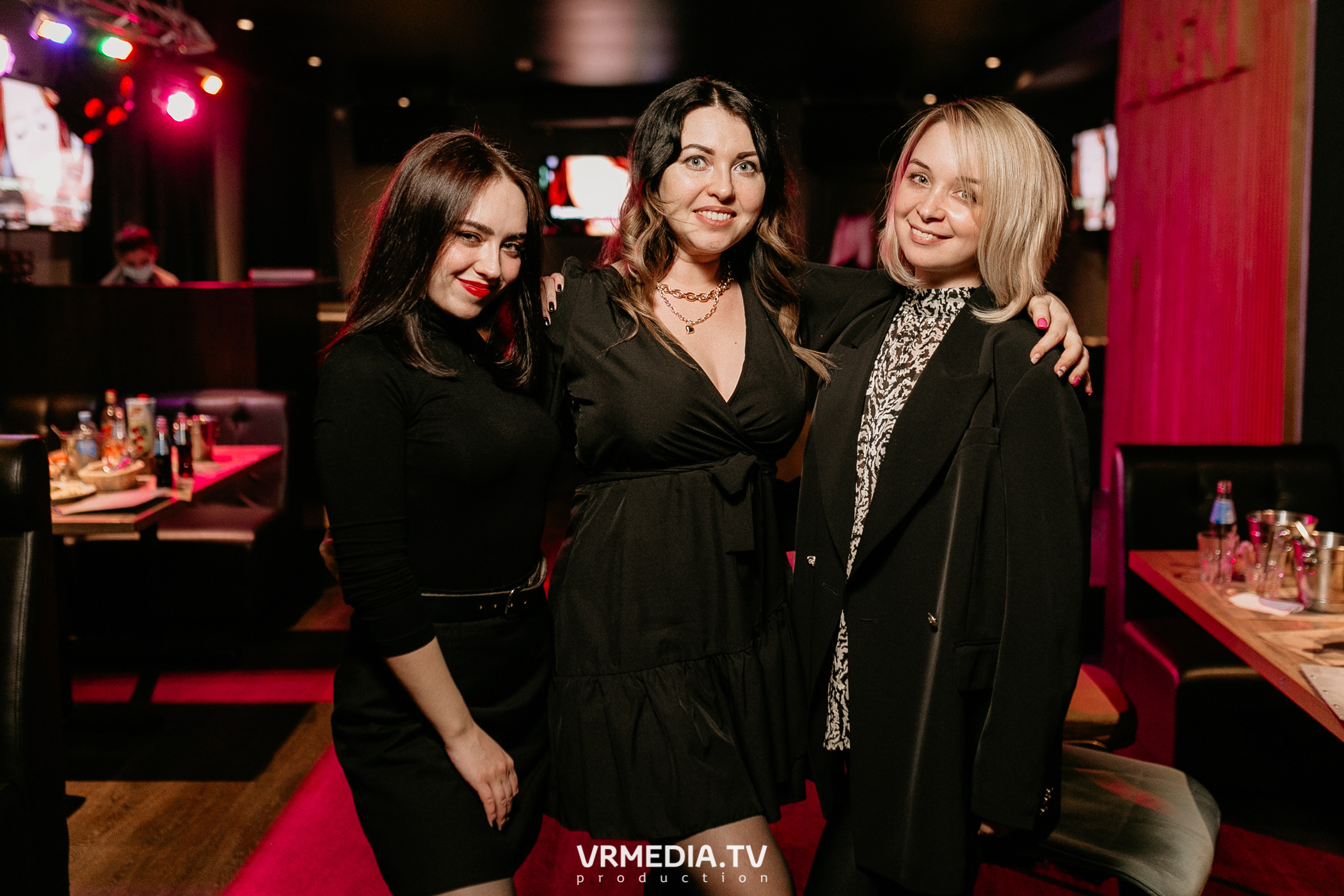 Выходные в баре «DOSKI»