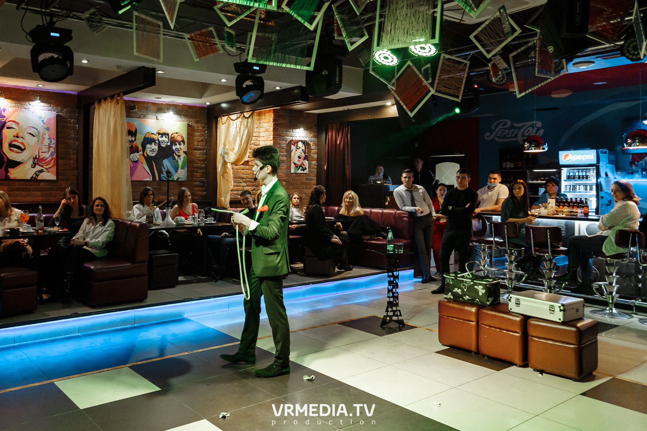 Международный женский день в караоке-баре «Четыре стихии»