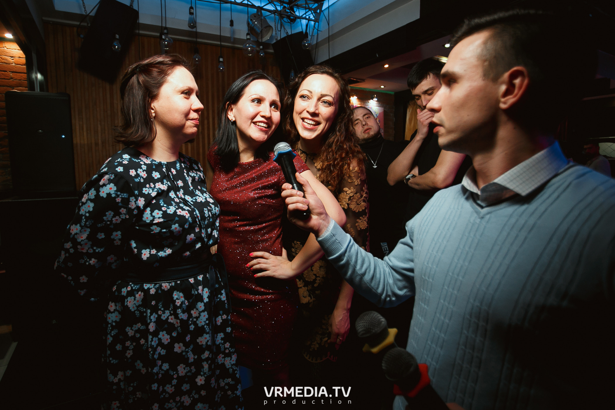 Международный женский день в караоке-баре «Четыре стихии»