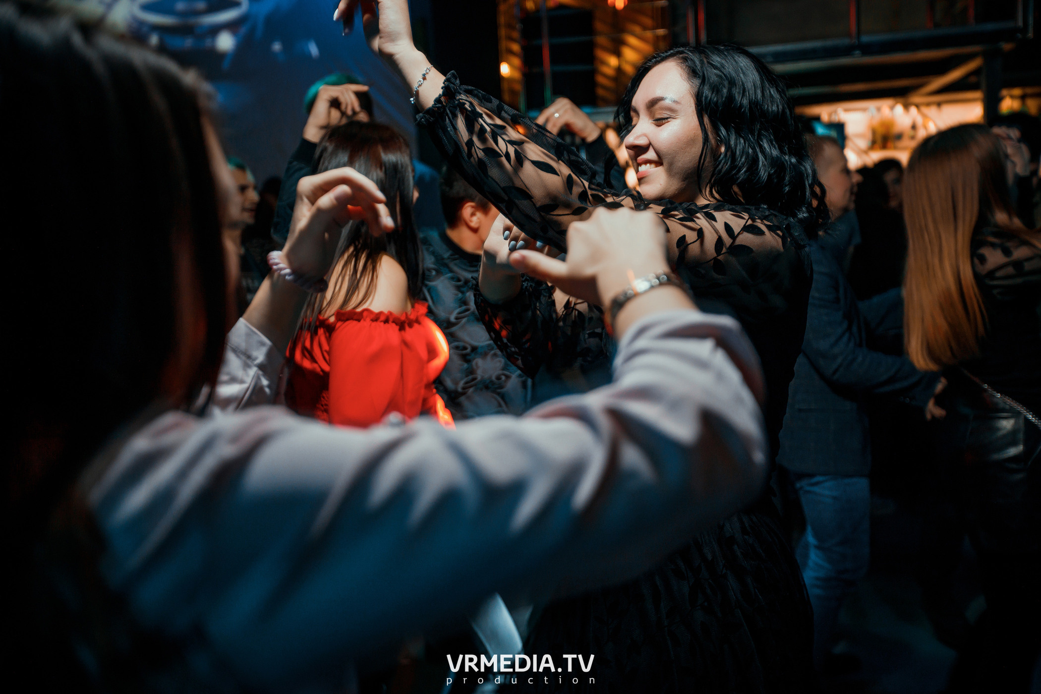 Выходные в баре «DOSKI»