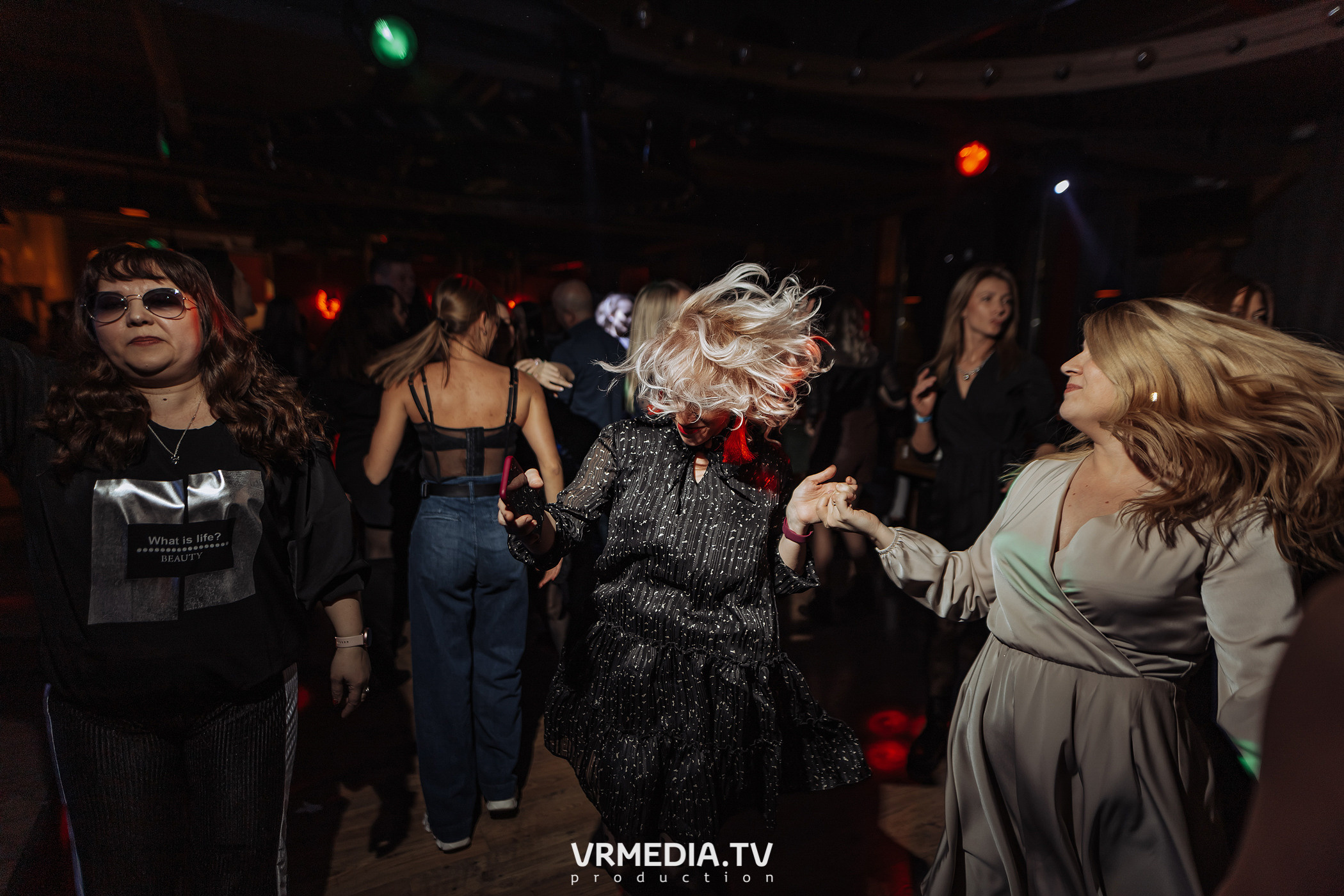 Алые Паруса в гриль-баре «Жара»