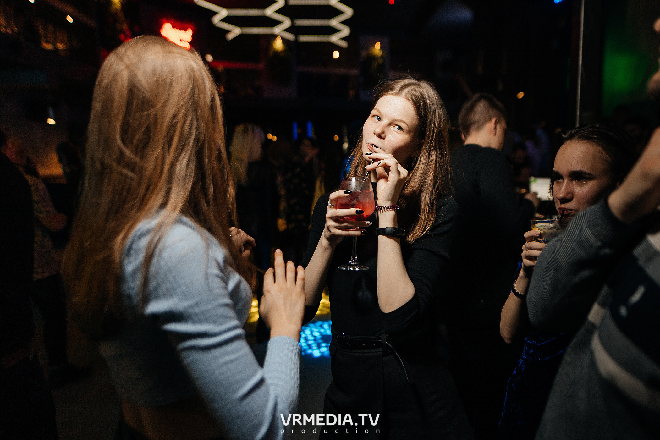 Выходные в баре «DOSKI»