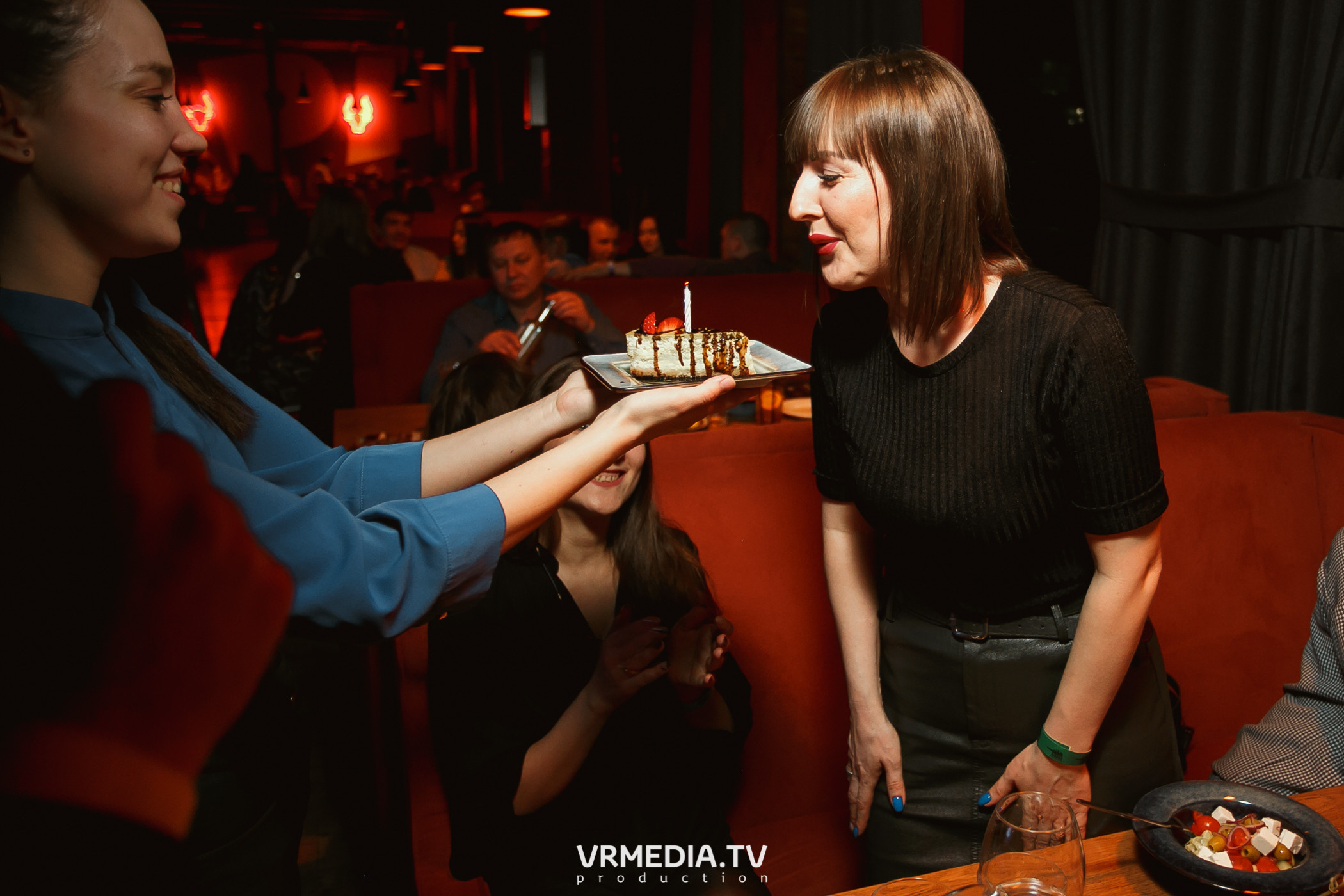 Алые Паруса в гриль-баре «Жара»