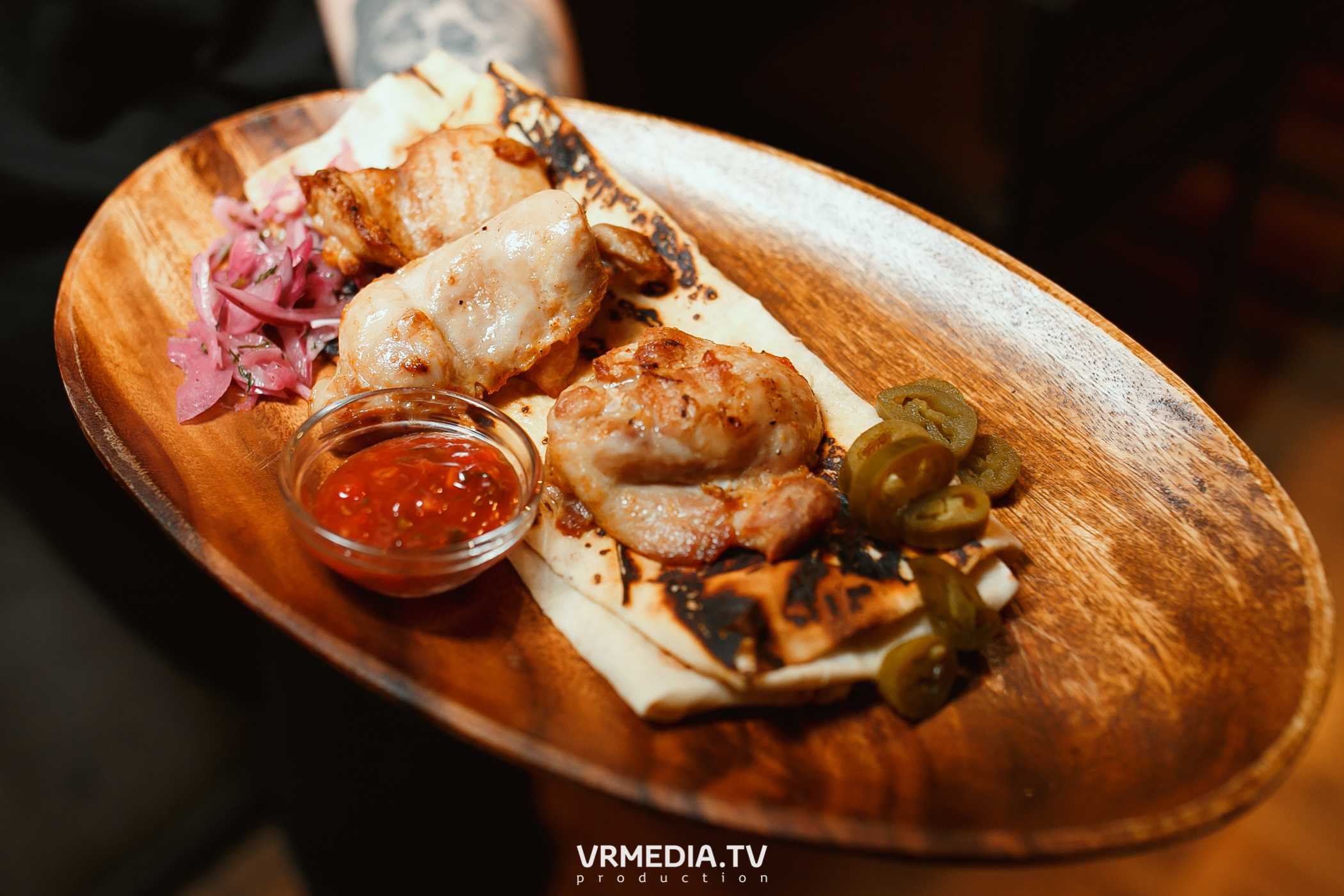 Алые Паруса в гриль-баре «Жара»