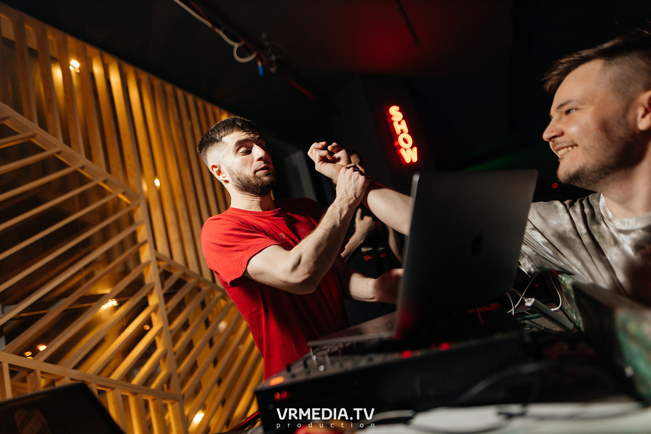 Выходные в баре «DOSKI»