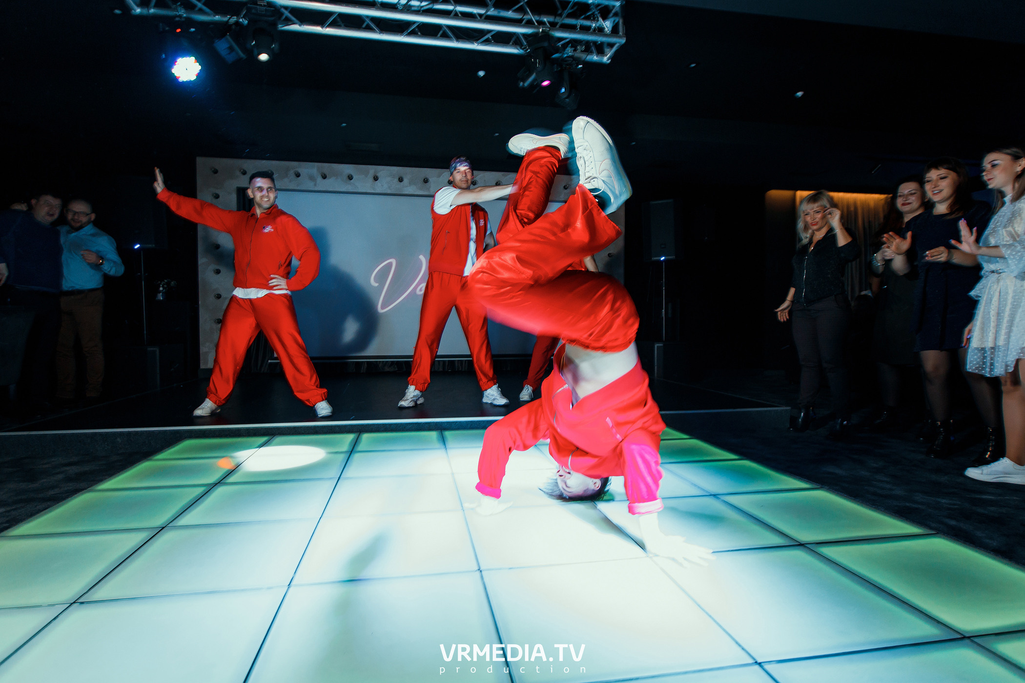 Women’s weekend в караоке «Volna»