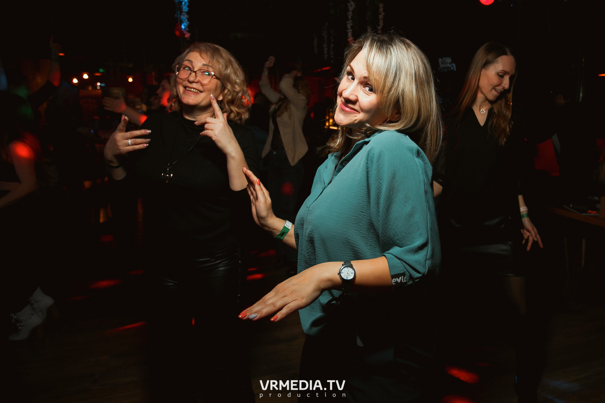 Крупным Планом в гриль-баре «Жара»