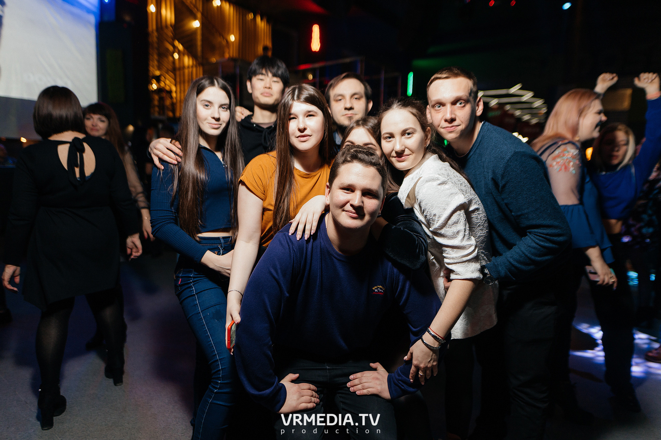 Выходные в баре «DOSKI»