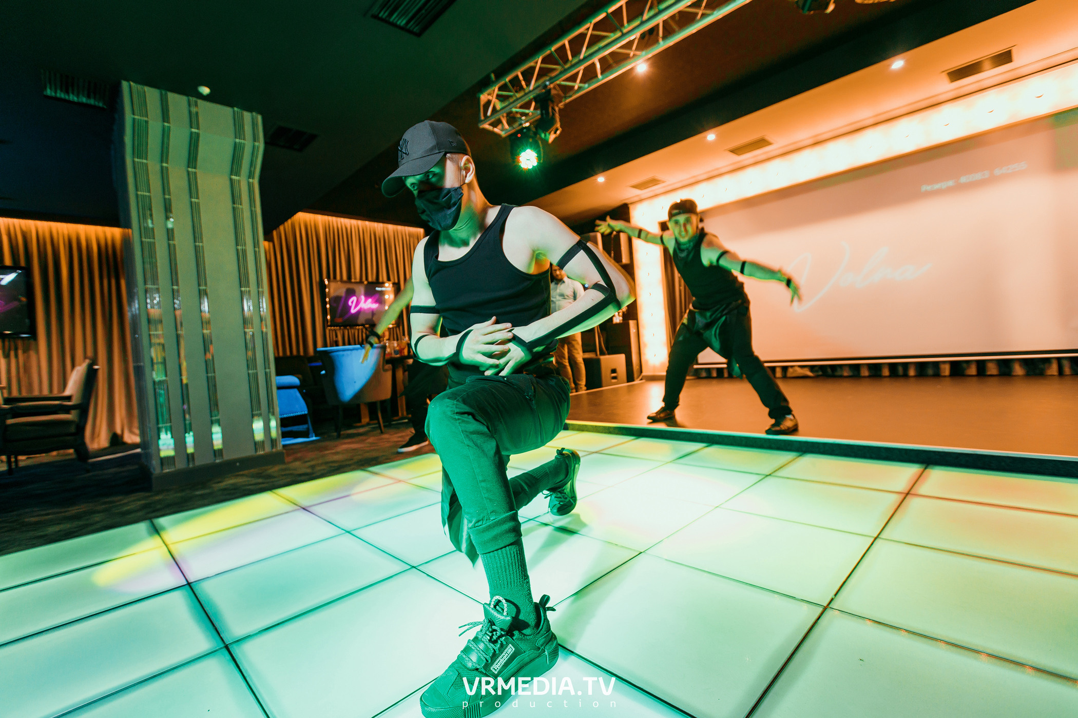 Women’s weekend в караоке «Volna»