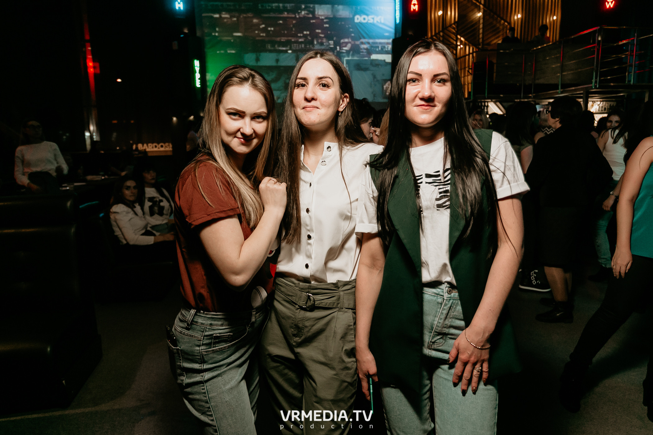 Выходные в баре «DOSKI»