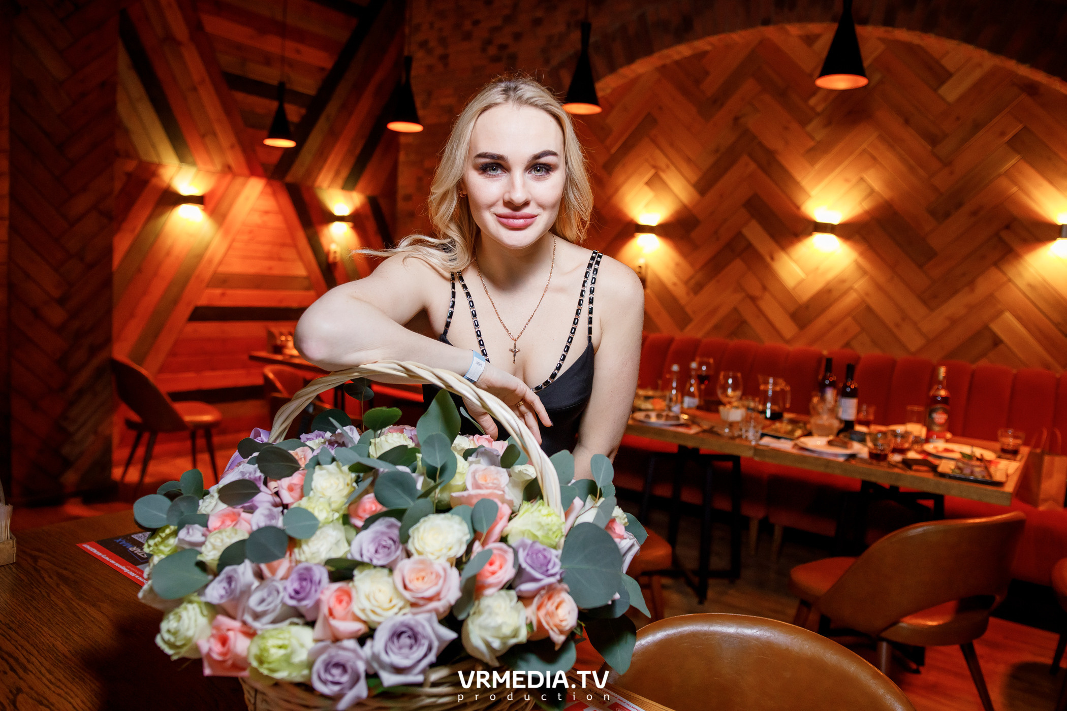 Мы русские в гриль-баре «Жара»