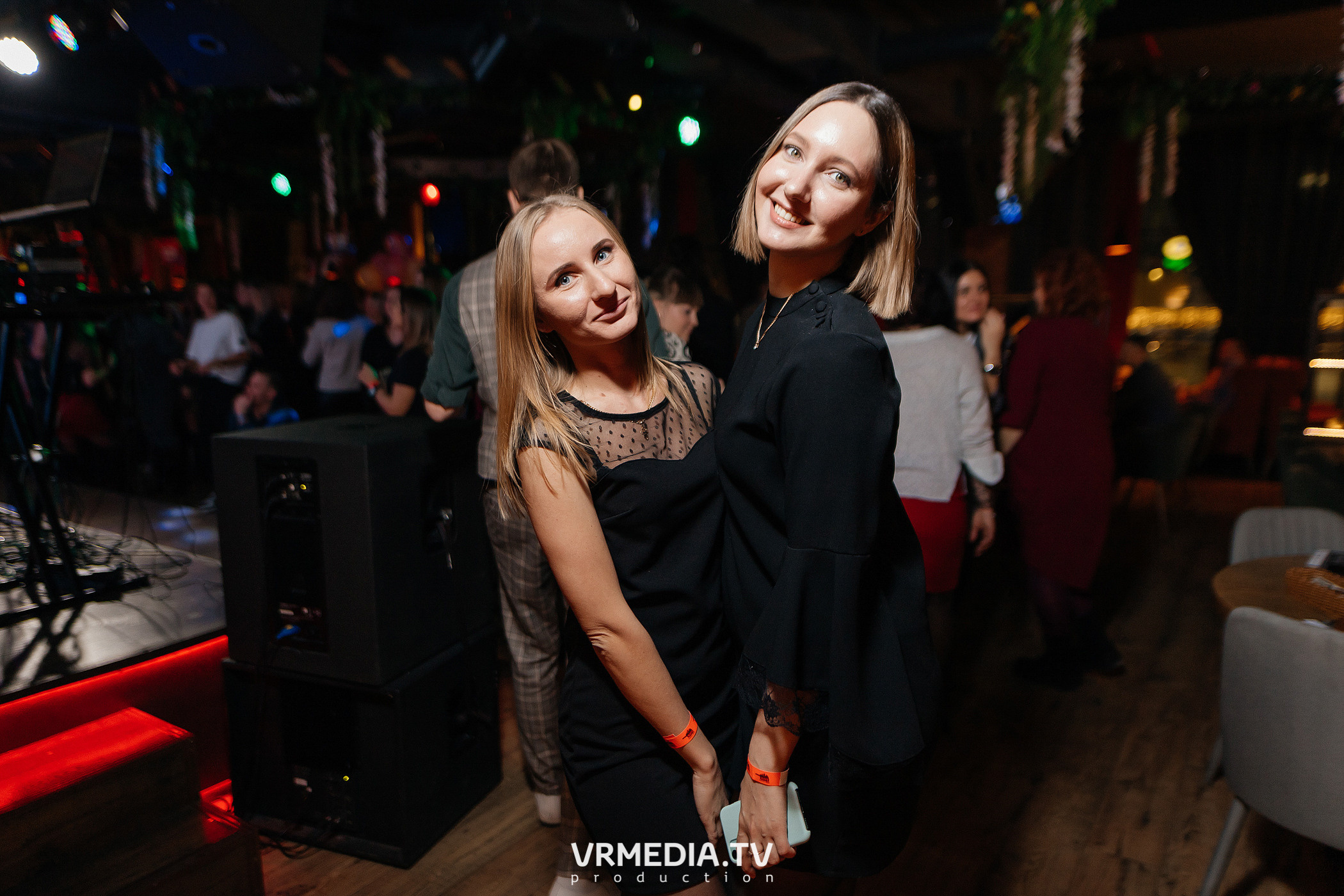 Крупным Планов в гриль-баре «Жара»