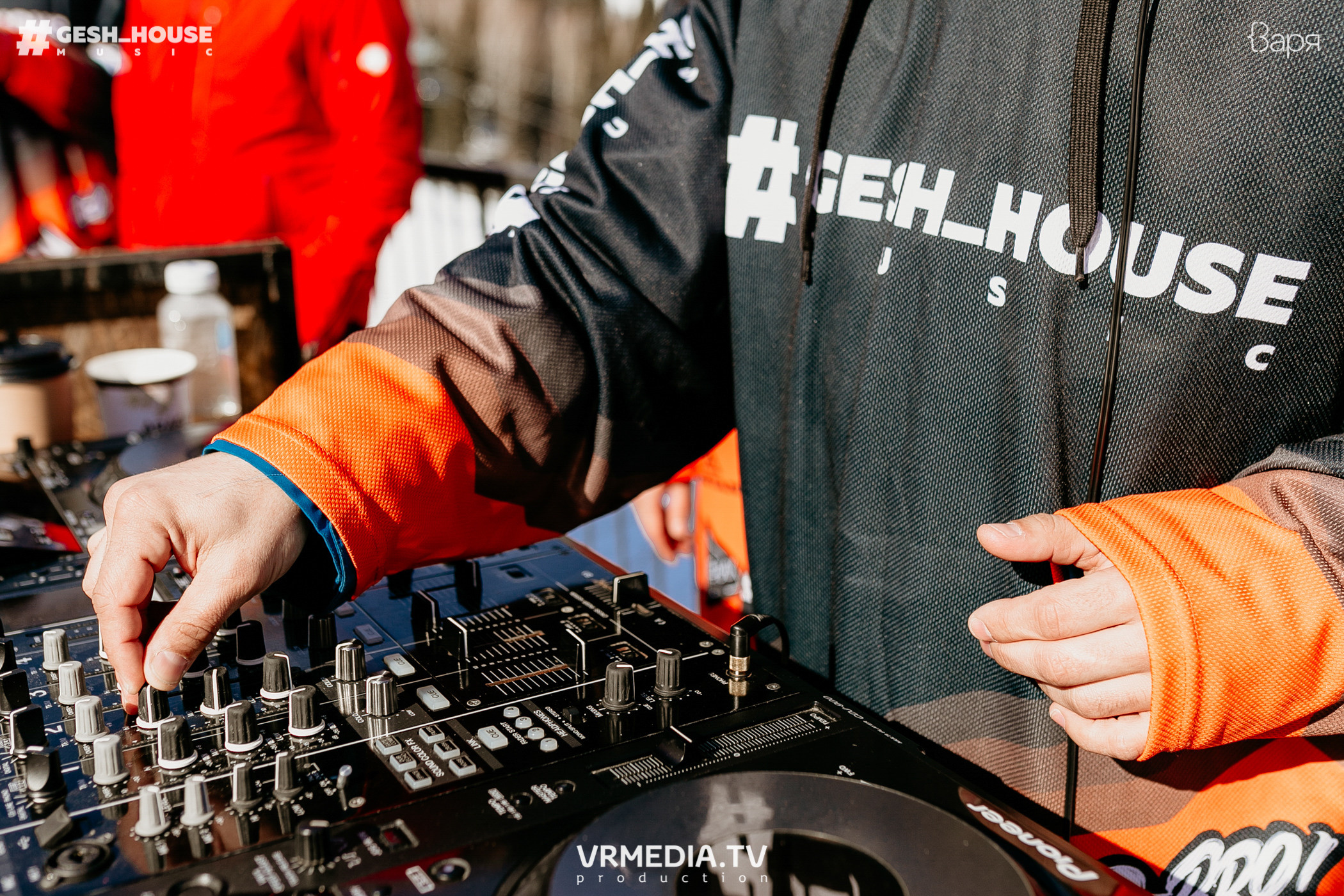 GESH HOUSE MUSIC в ВАРЯ бар