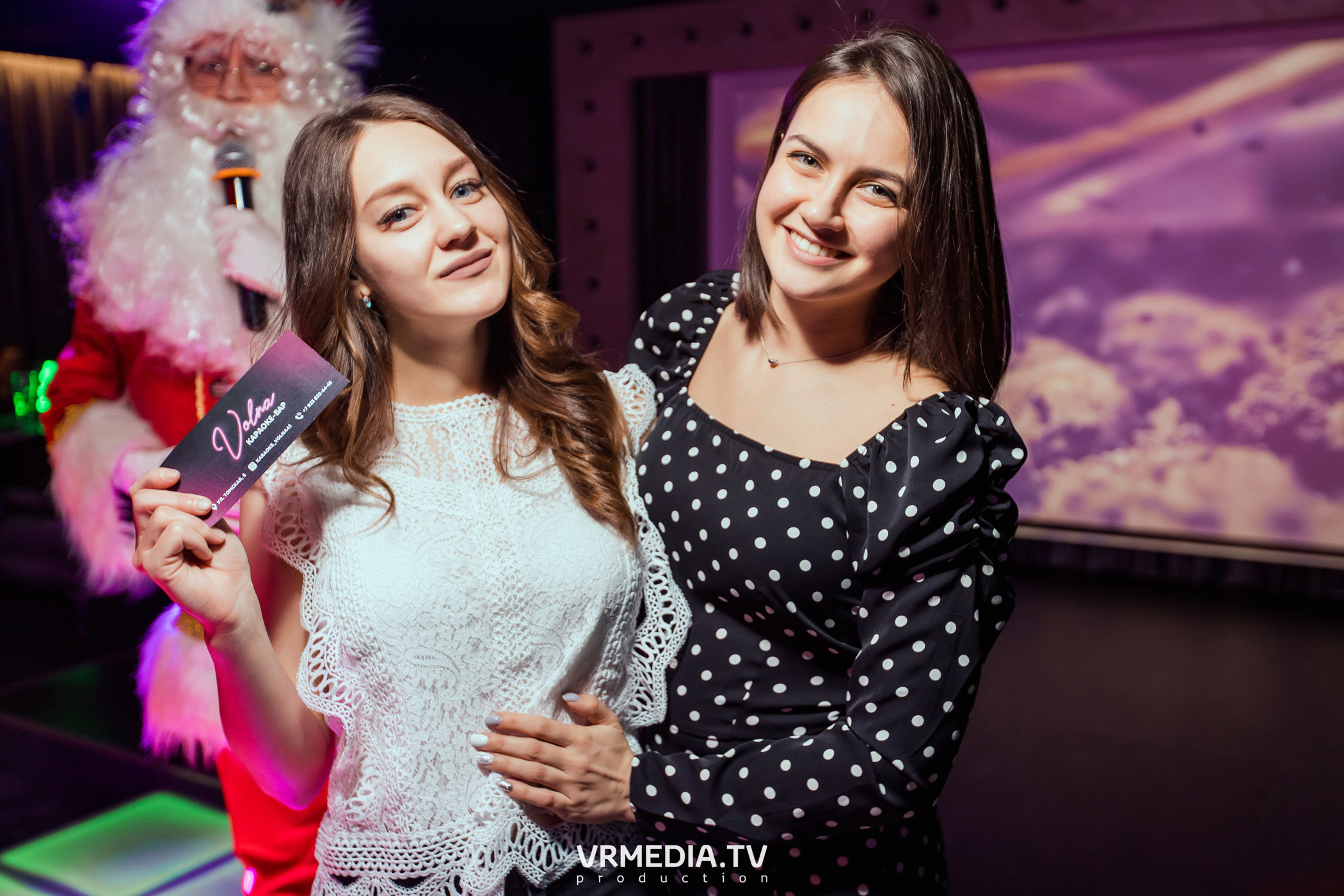 Merry Christmas в караоке «Volna»