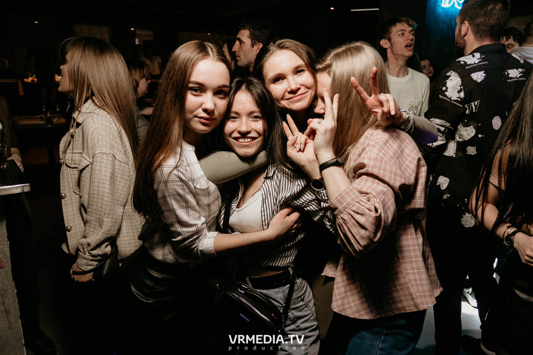 Выходные в баре «DOSKI»