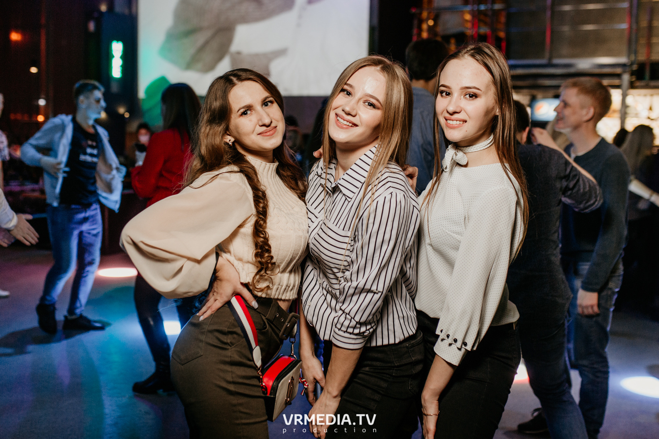 Выходные в баре «DOSKI»