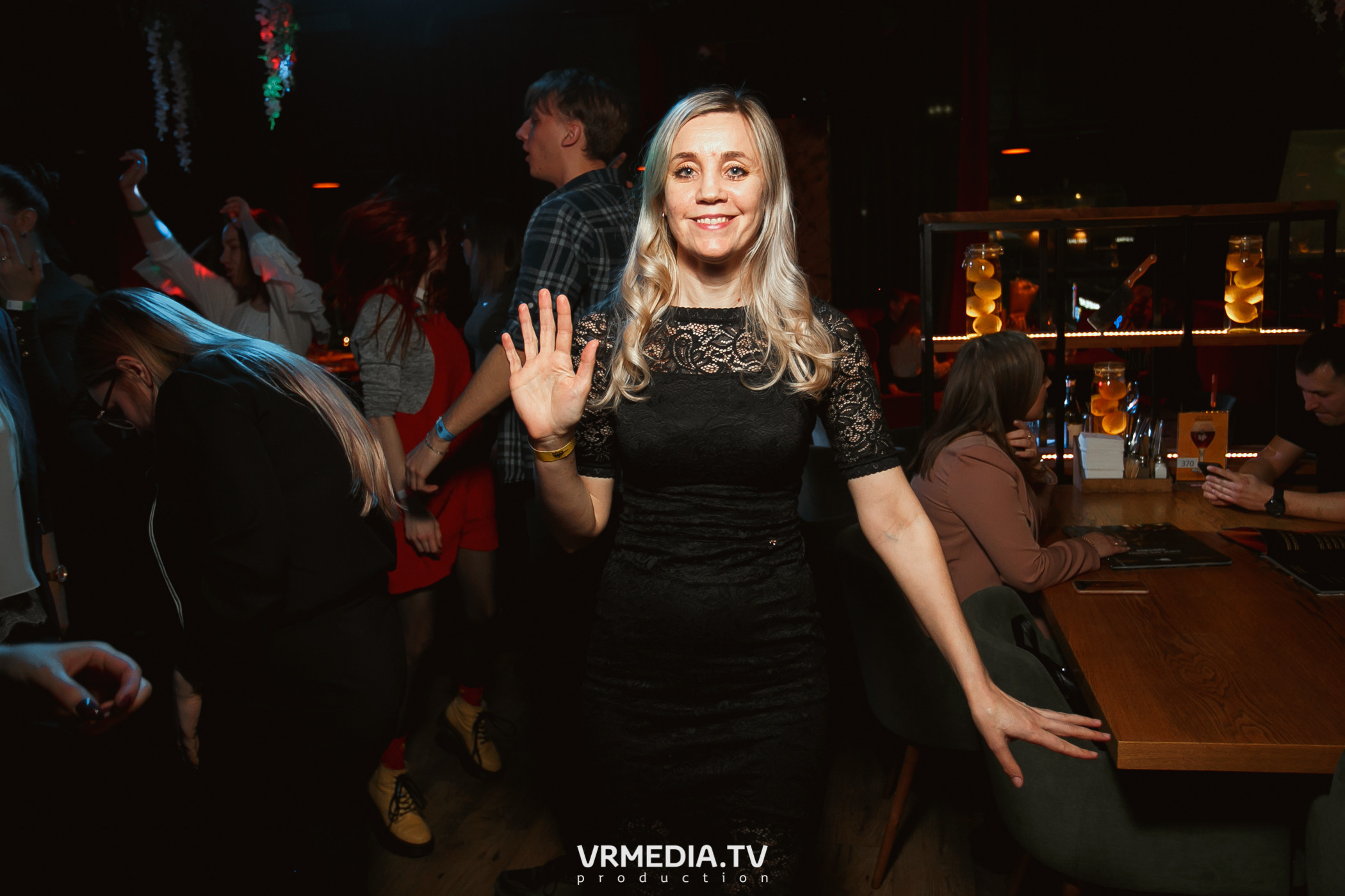 Алые Паруса в гриль-баре «Жара»