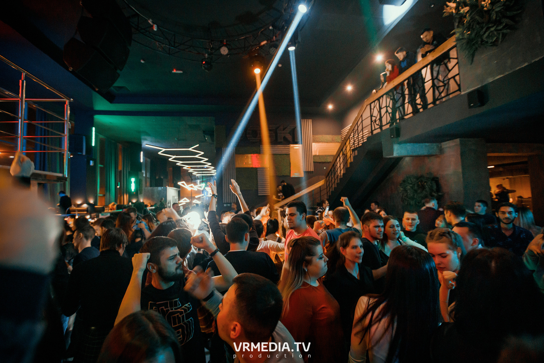 Выходные в баре «DOSKI»