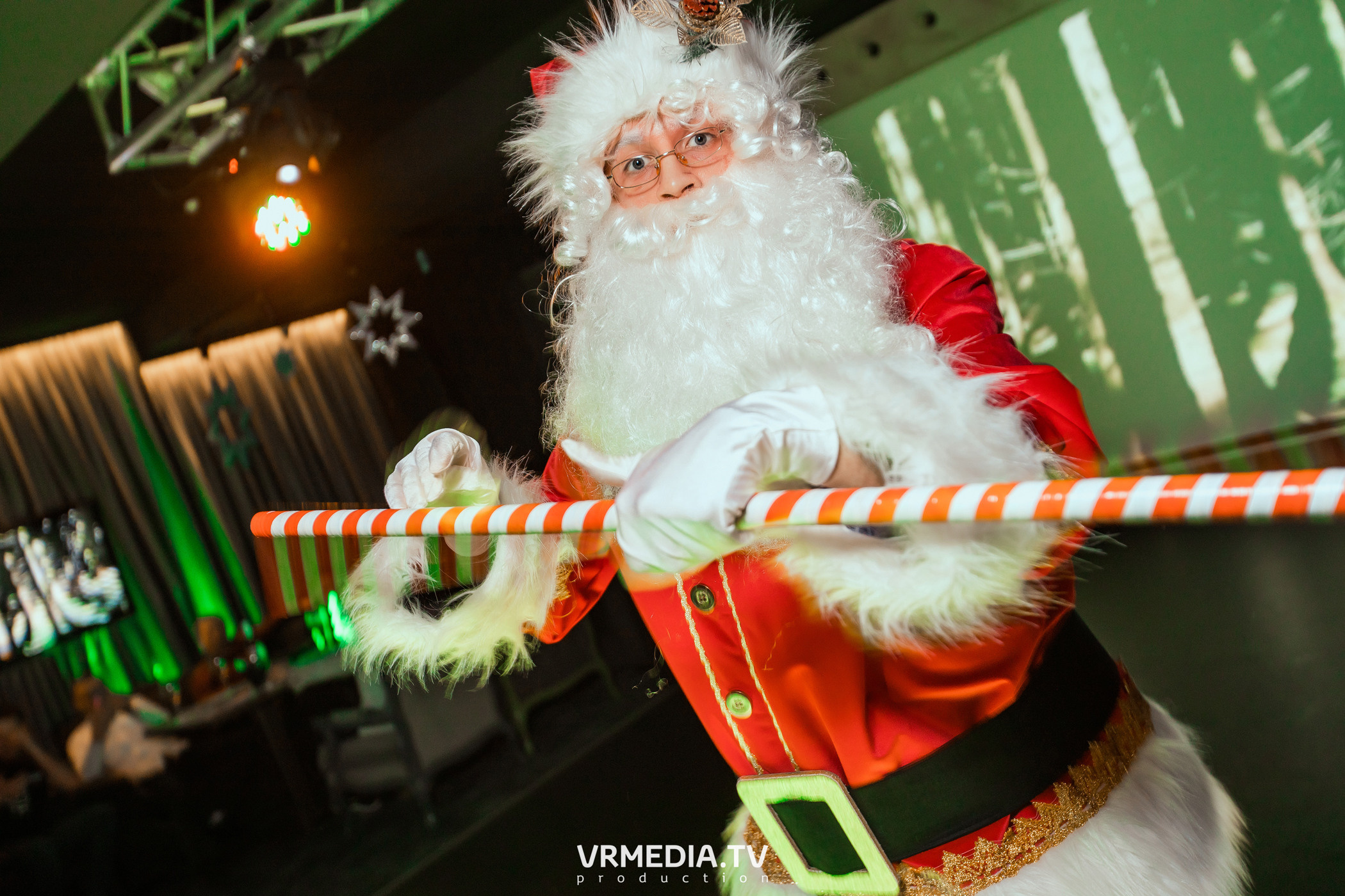 Merry Christmas в караоке «Volna»