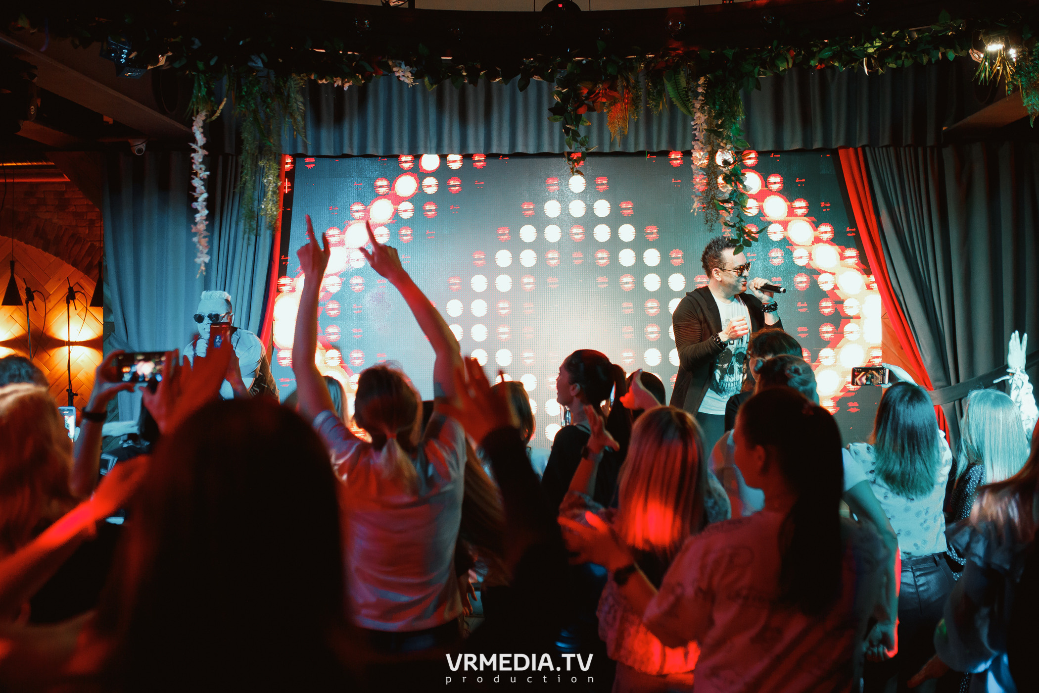 Концерт группы «Отпетые Мошенники» в гриль-баре «Жара»