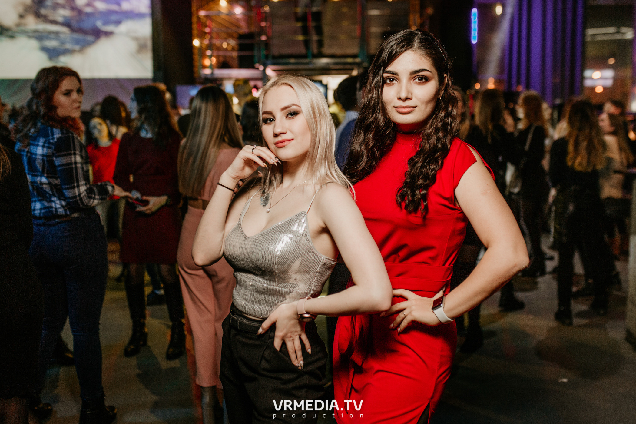 Выходные в баре «DOSKI»