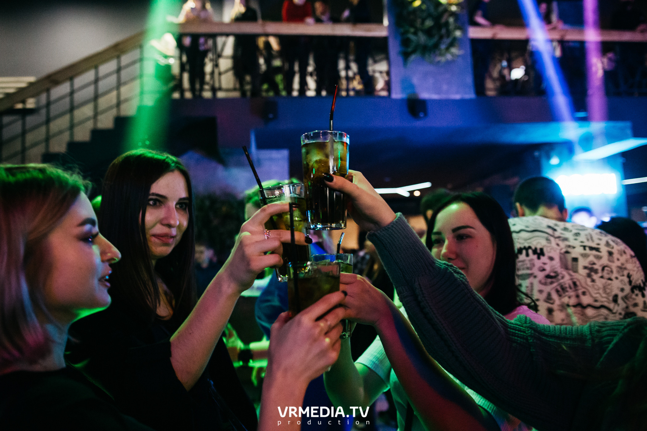 Выходные в баре «DOSKI»