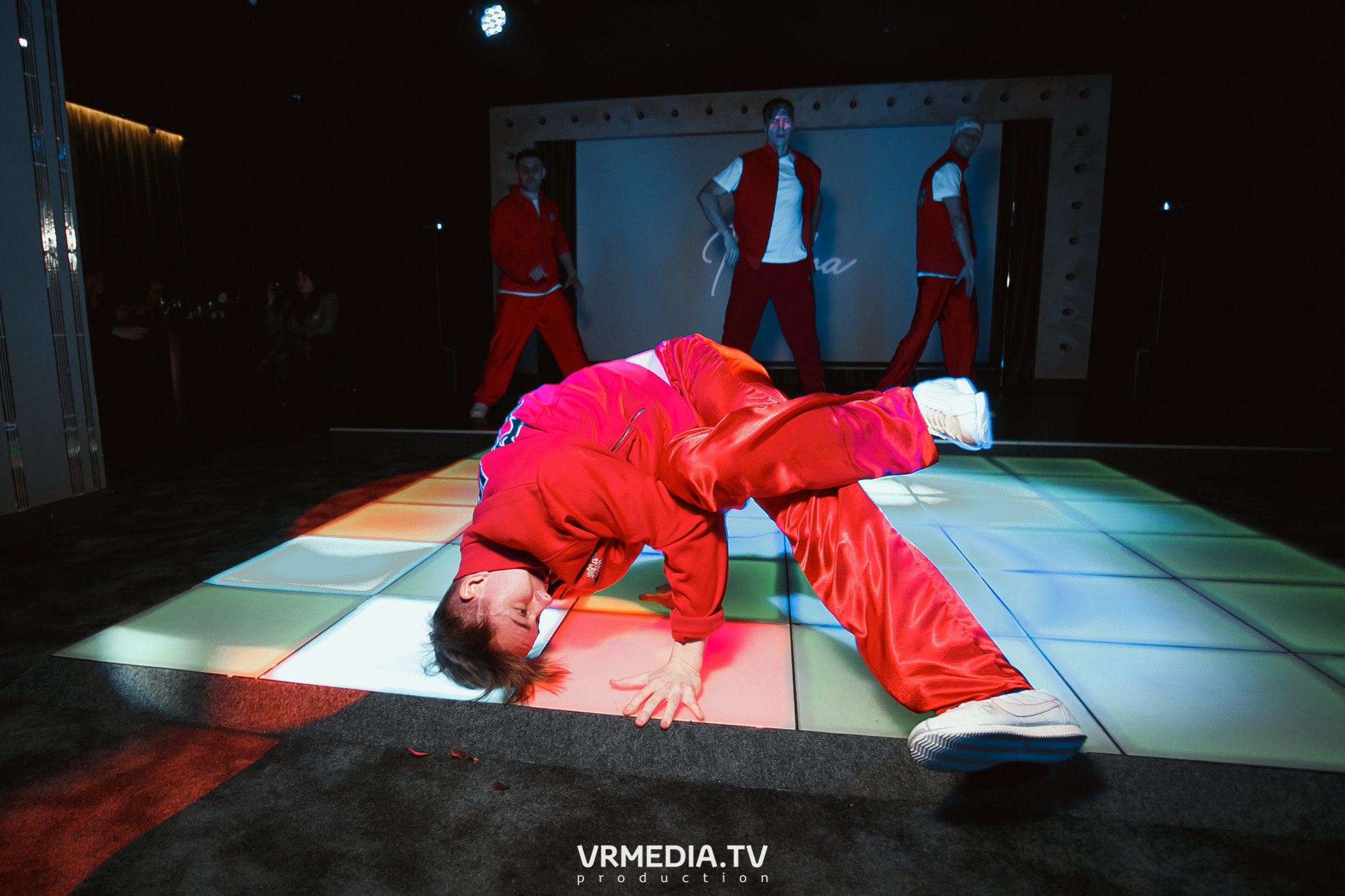 Women’s weekend в караоке «Volna»