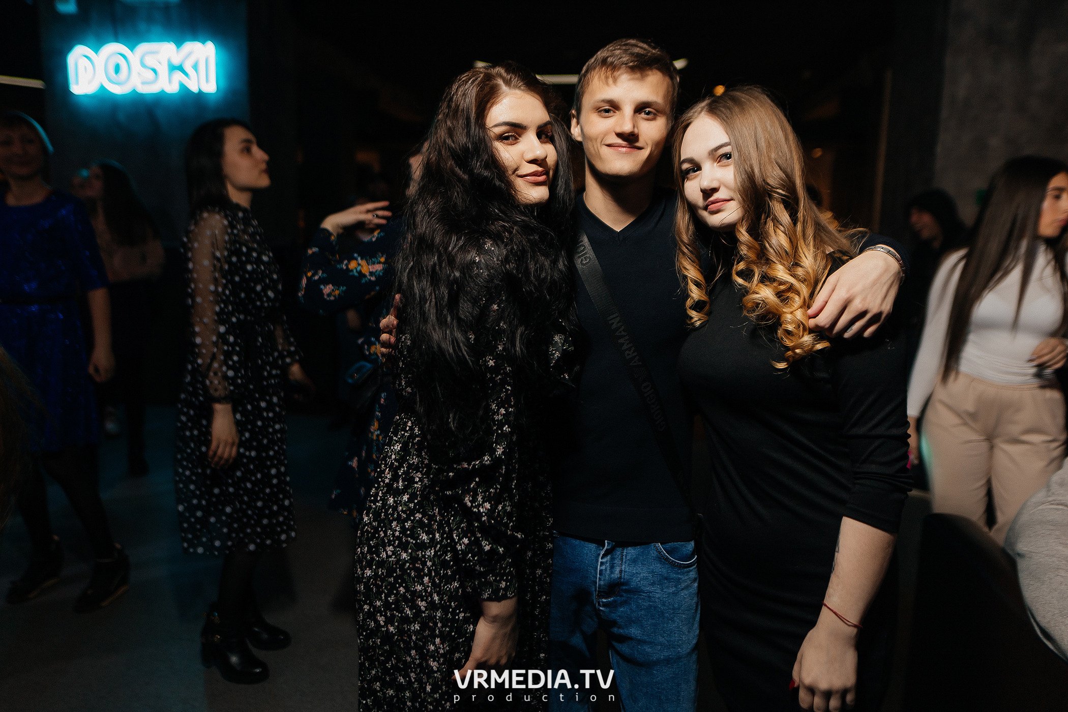 Выходные в баре «DOSKI»