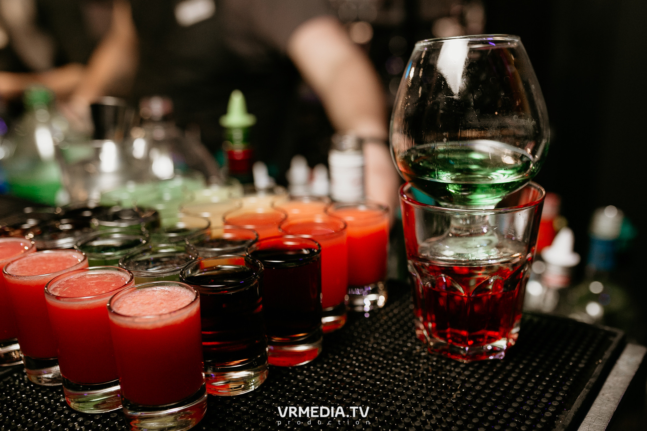 Выходные в баре «DOSKI»