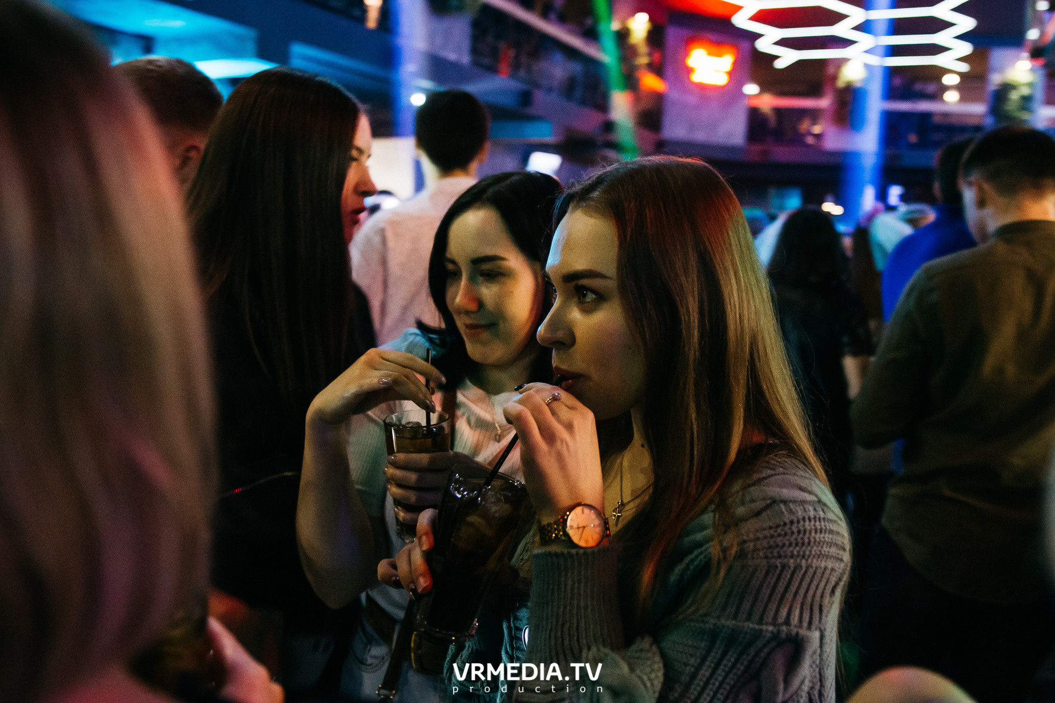 Выходные в баре «DOSKI»