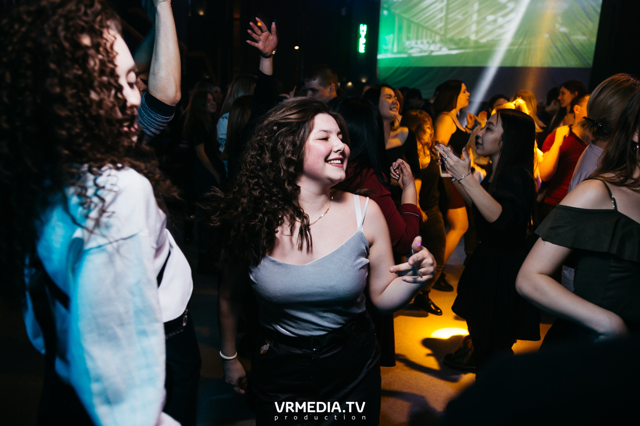 Выходные в баре «DOSKI»