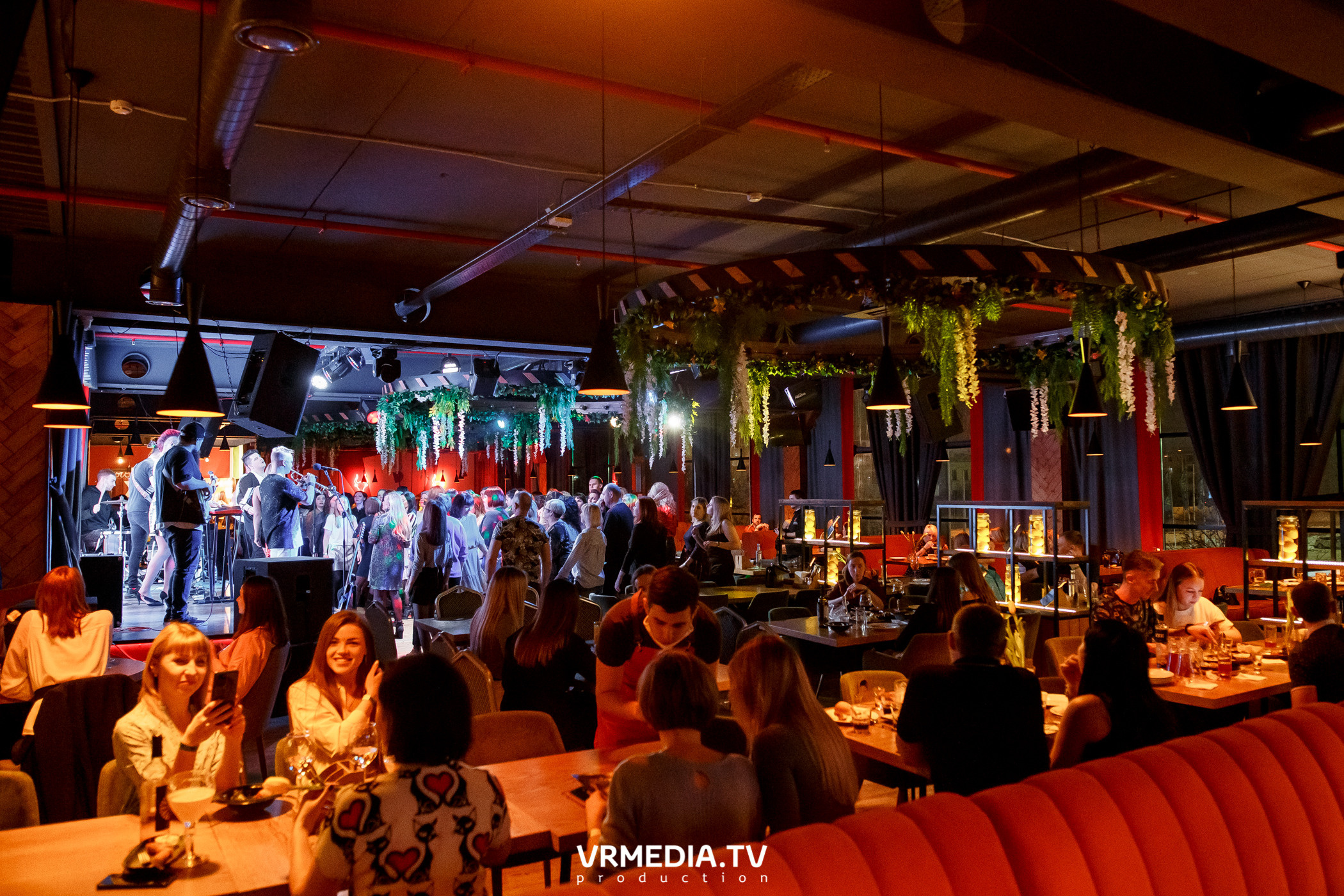 #ЖаркийЖенскийДень в гриль-баре «Жара»