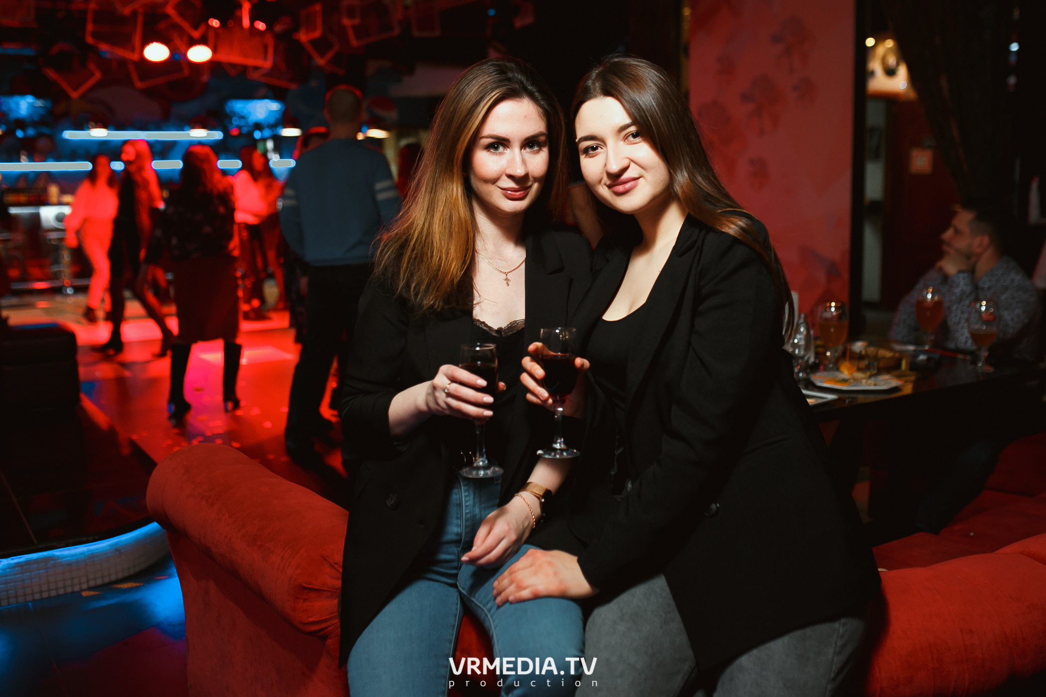 Международный женский день в караоке-баре «Четыре стихии»