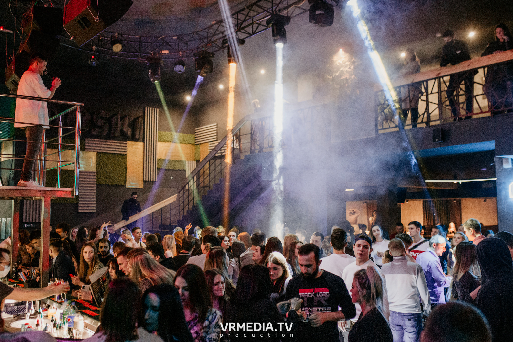 Выходные в баре «DOSKI»