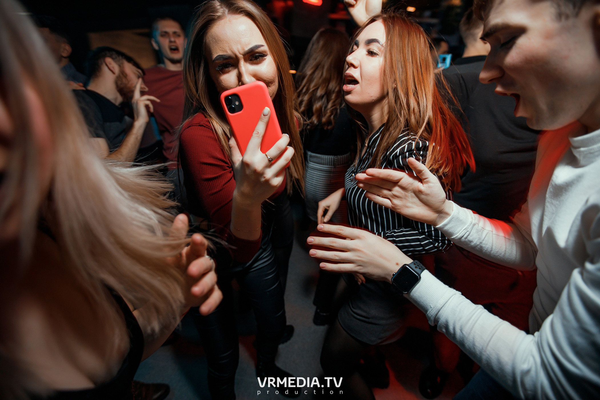 Выходные в баре «DOSKI»