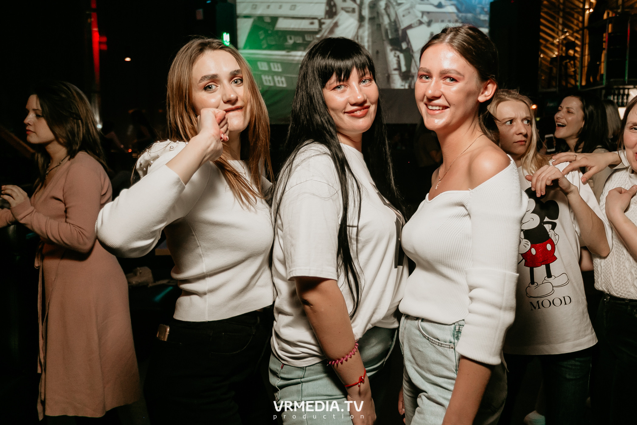 Выходные в баре «DOSKI»