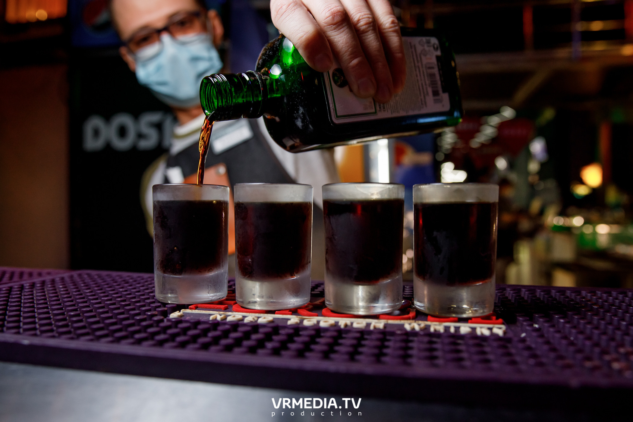 Выходные в баре «DOSKI»