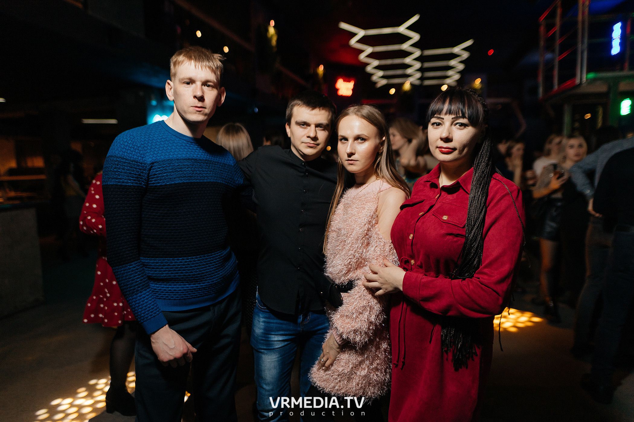 Выходные в баре «DOSKI»