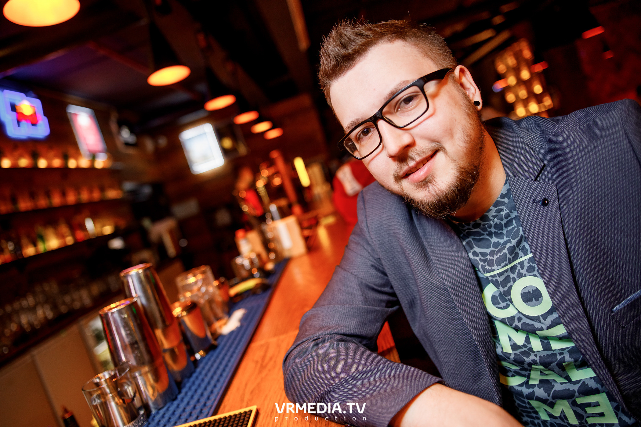 Индиго в гриль-баре «Жара»