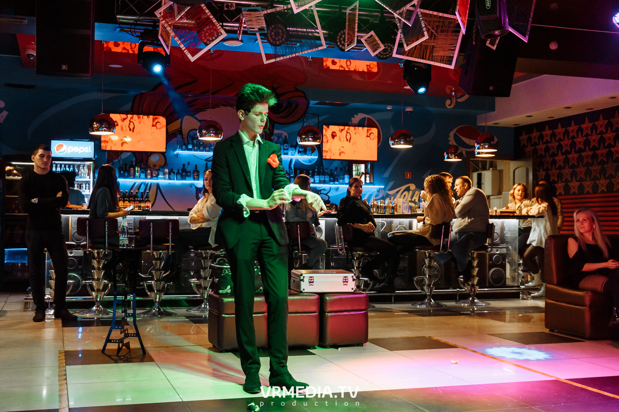 Международный женский день в караоке-баре «Четыре стихии»