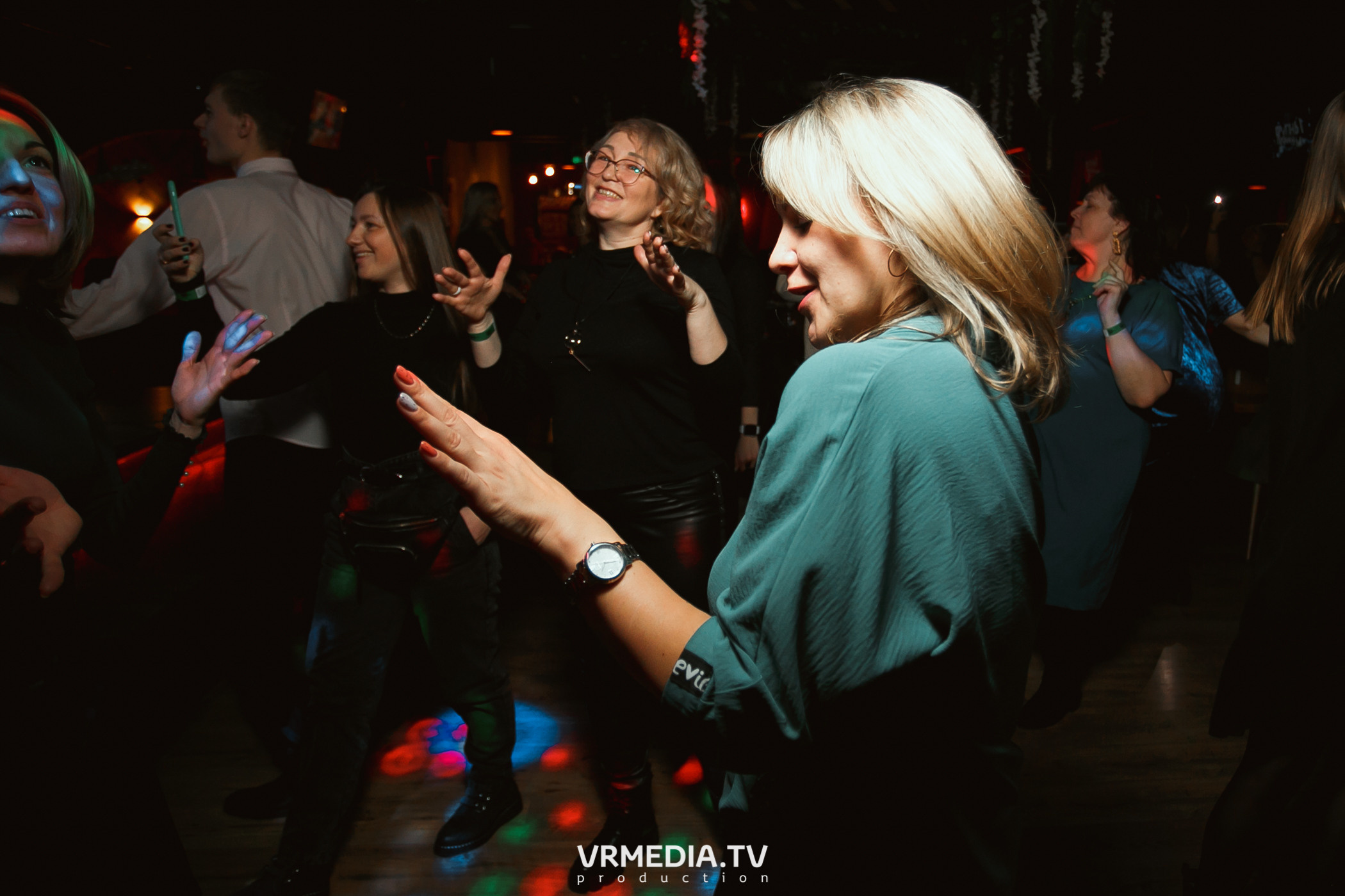 Крупным Планом в гриль-баре «Жара»