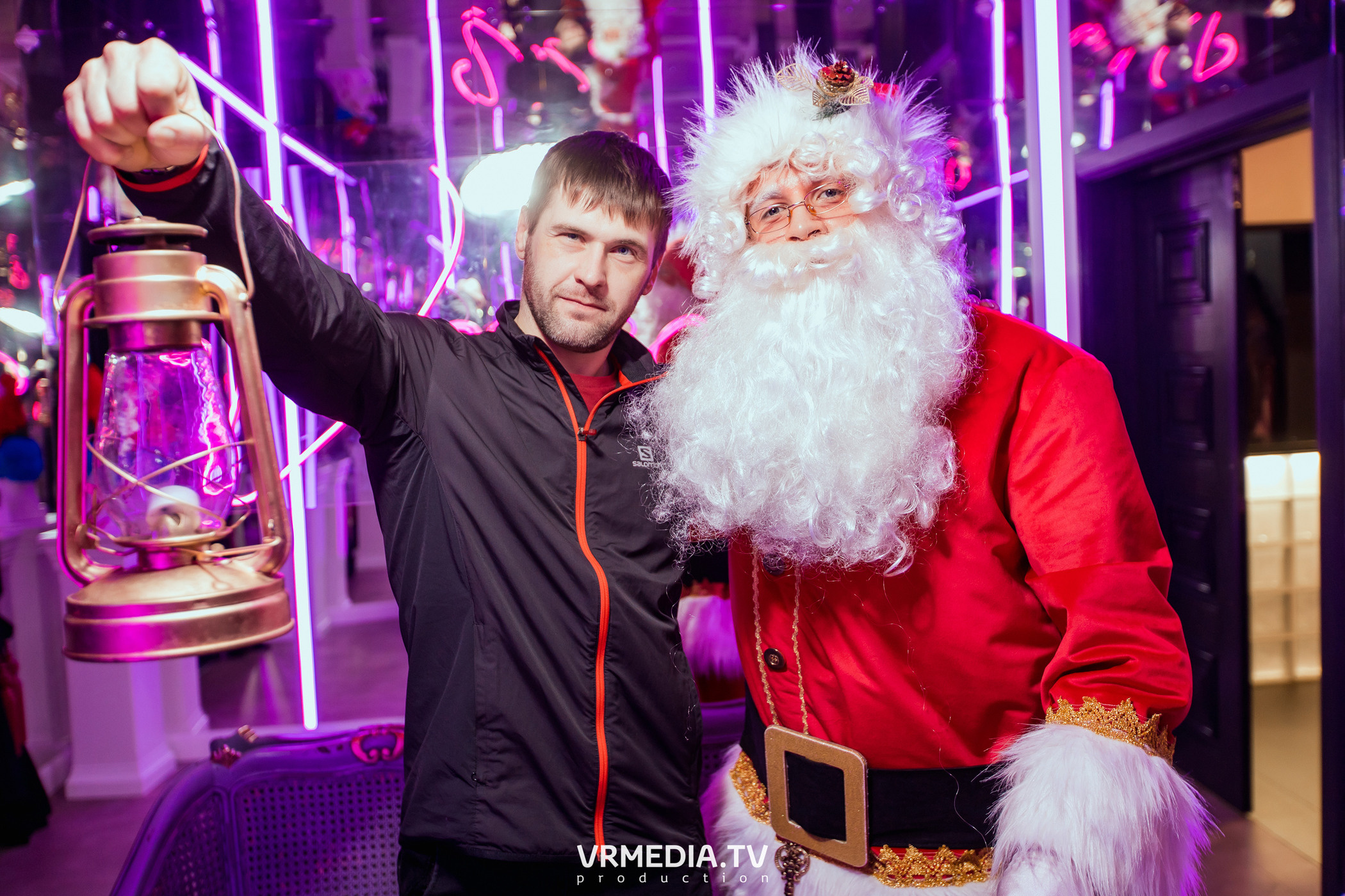 Merry Christmas в караоке «Volna»