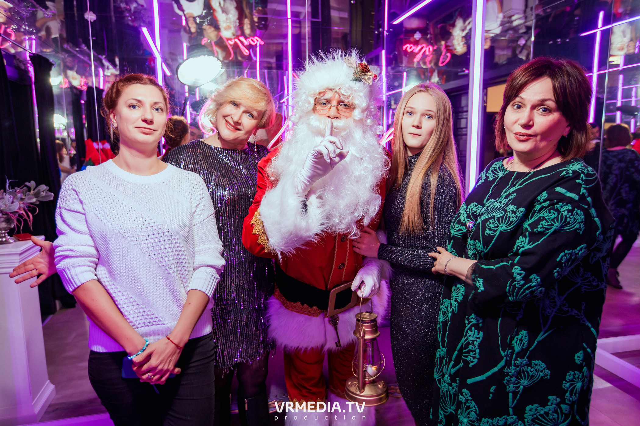 Merry Christmas в караоке «Volna»